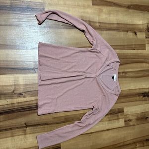 Cute pink sweater universal threads
